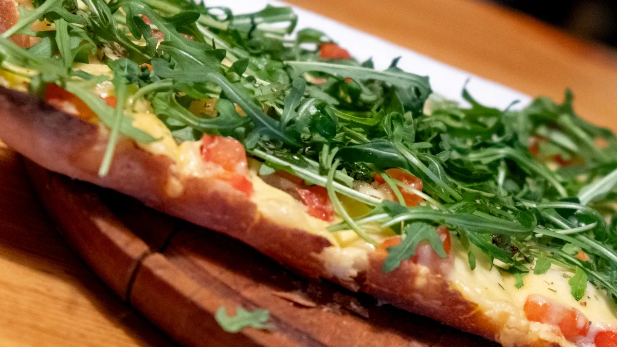 Primavera bruschette