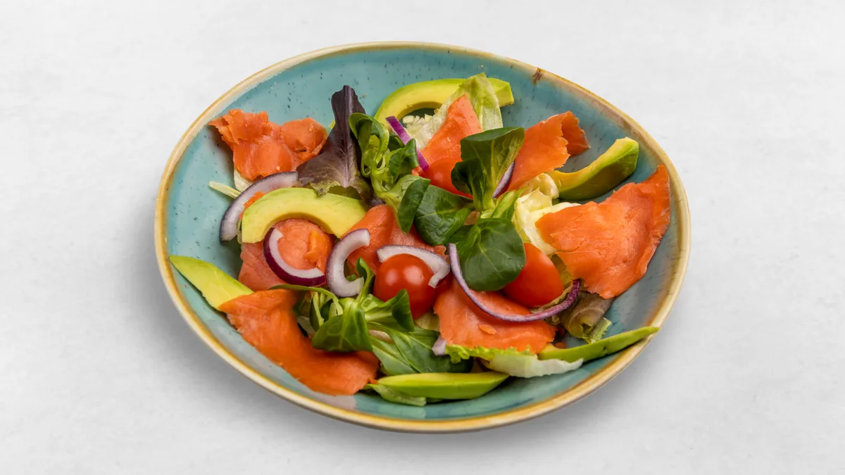 Insalata di salmone