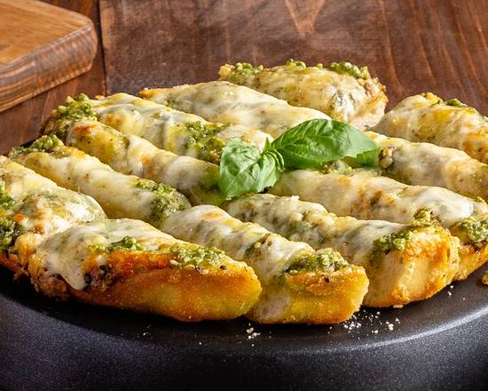 Cheesy Garlic Bread with Pesto