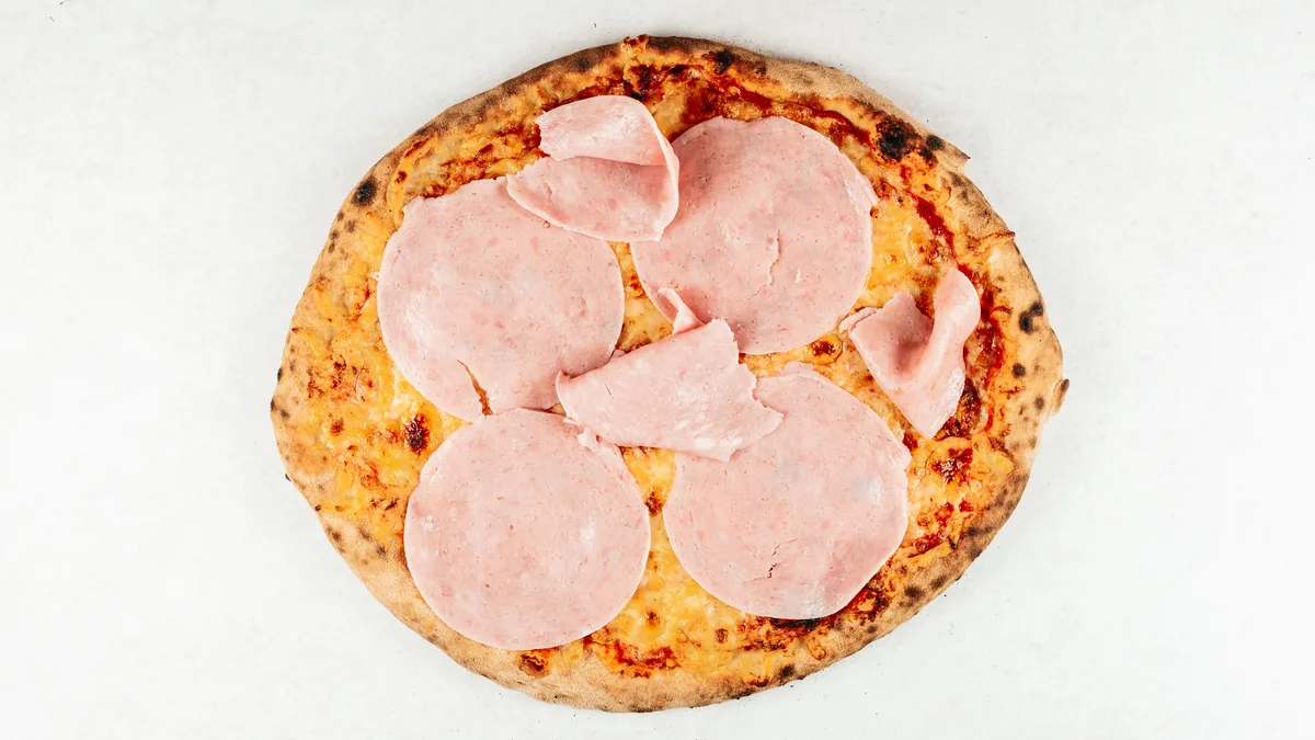 Pizza Peristil