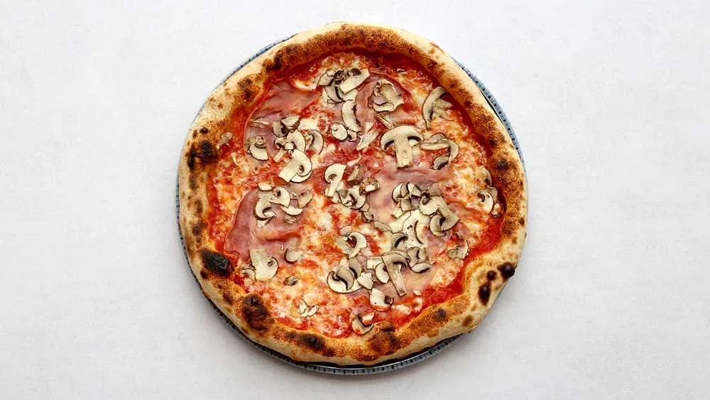 04.PROSCIUTTO E FUNGHI
