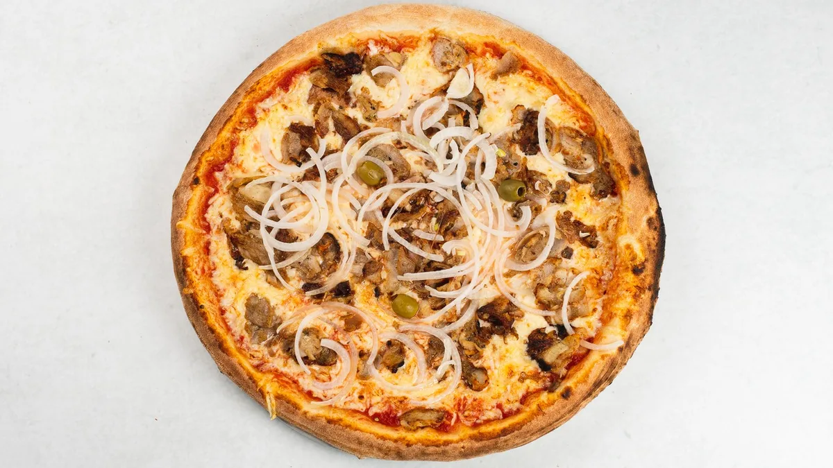 Kebab pizza
