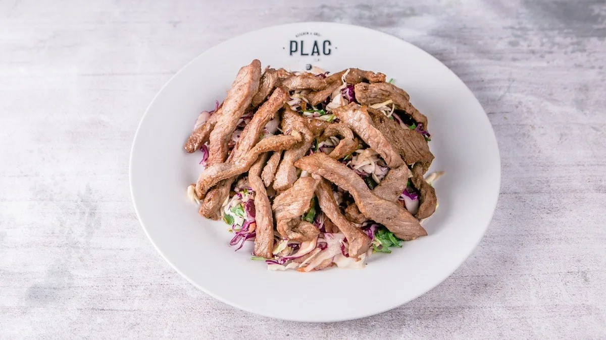 Teleći trganci na plac salati