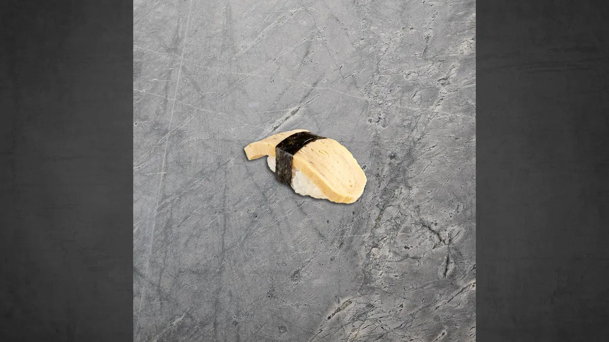 Tamagoyaki nigiri (1db)