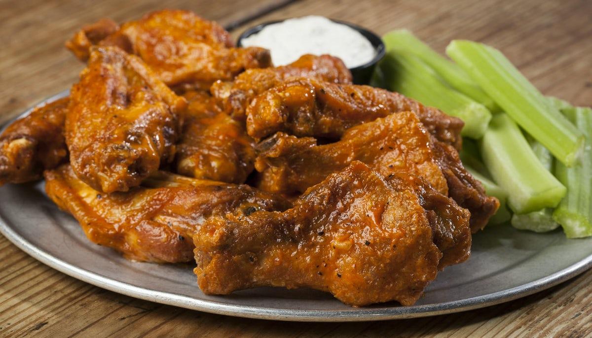 100 Wings