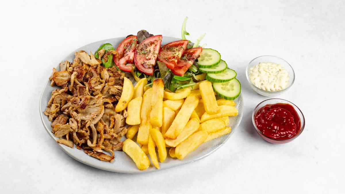 Kebab krožnik s pomfrijem