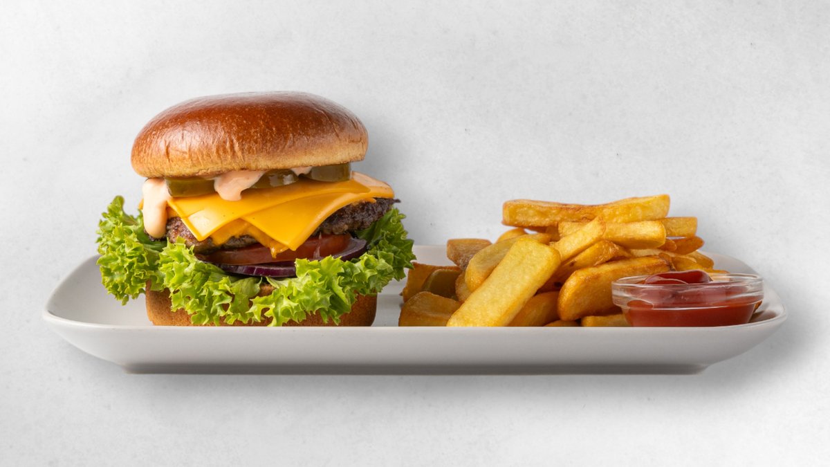 Chili Cheeseburger
