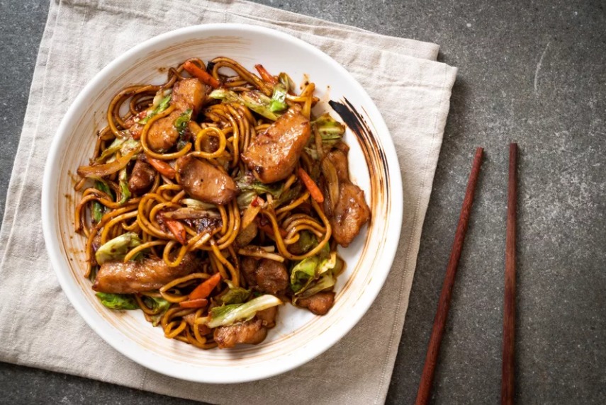 Yakisoba de frango - 500g