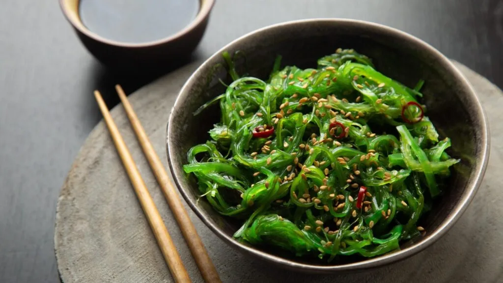 Wakame salát