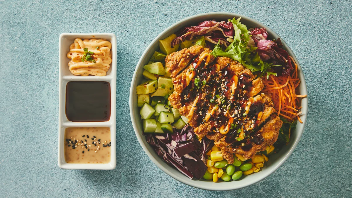 Crispy kyllinge poké