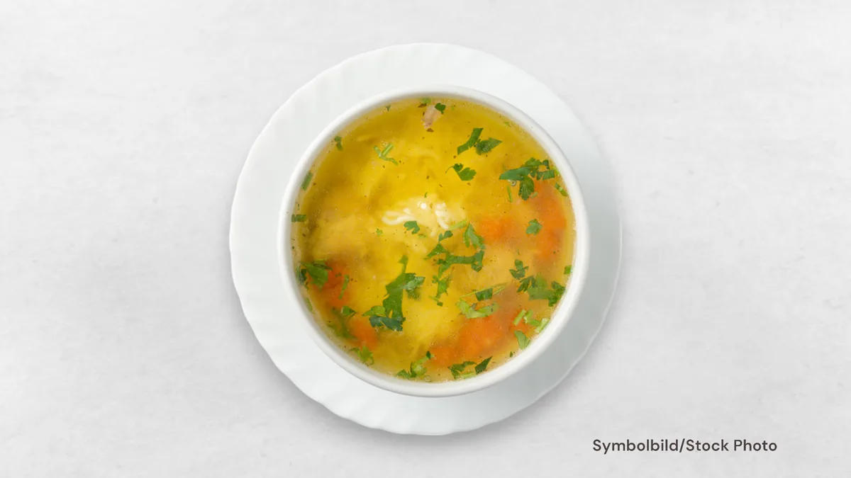 Hühnersuppe