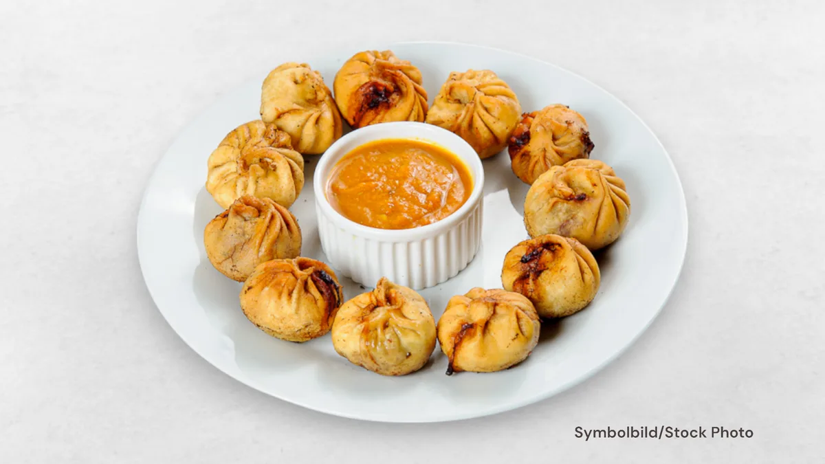 Momos