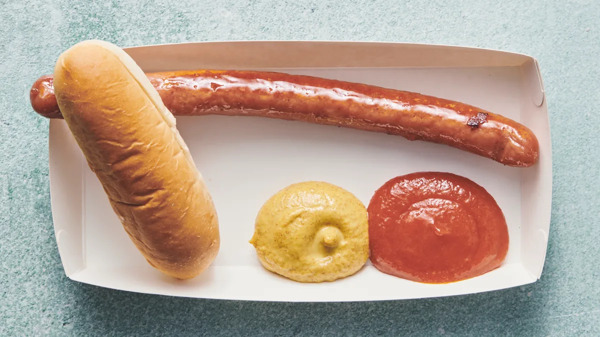 Ostepølse med brød