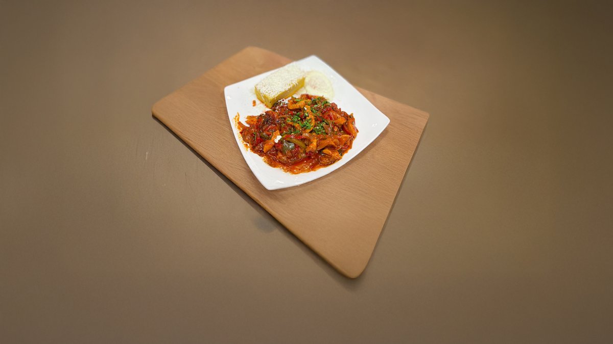 Tigaie românească de porc și legume
