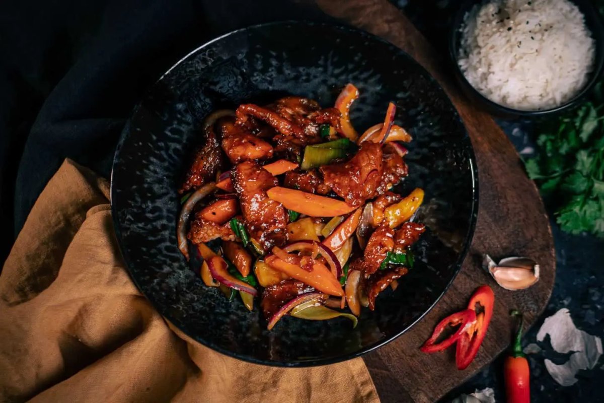 Chili Crispy Salmon med dryck