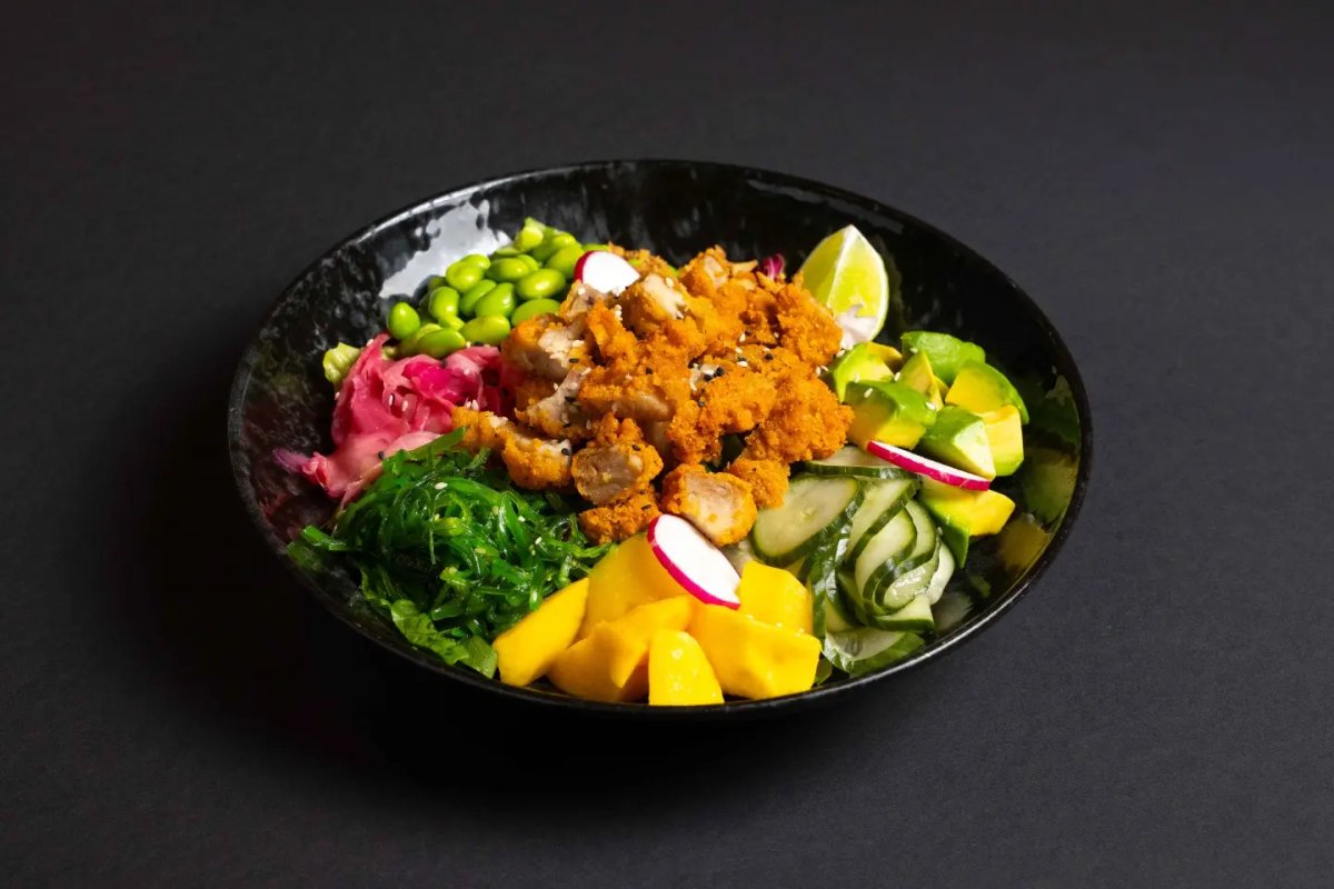 Karaage Poké med dryck