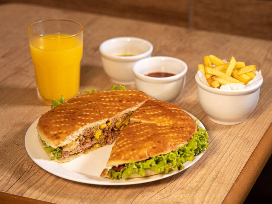 Beirute Calabresa com Catupiry