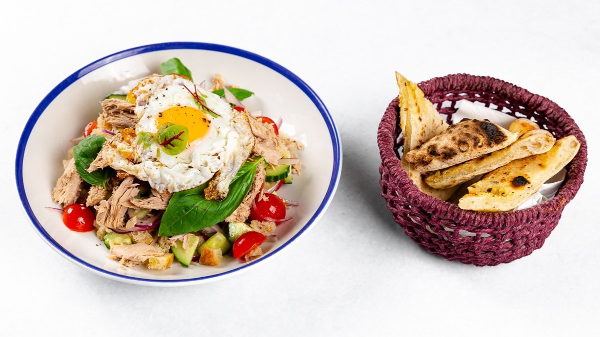Insalata Panzanella Toscana con Tonno