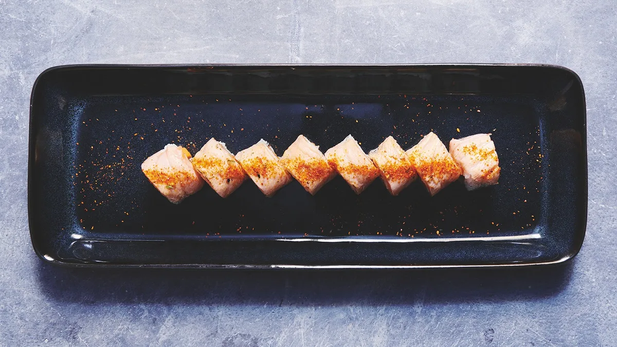 Kaburamaki Lava Roll (8 stk)