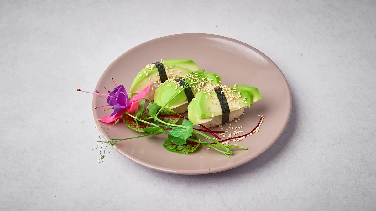 Nigiri  avocado