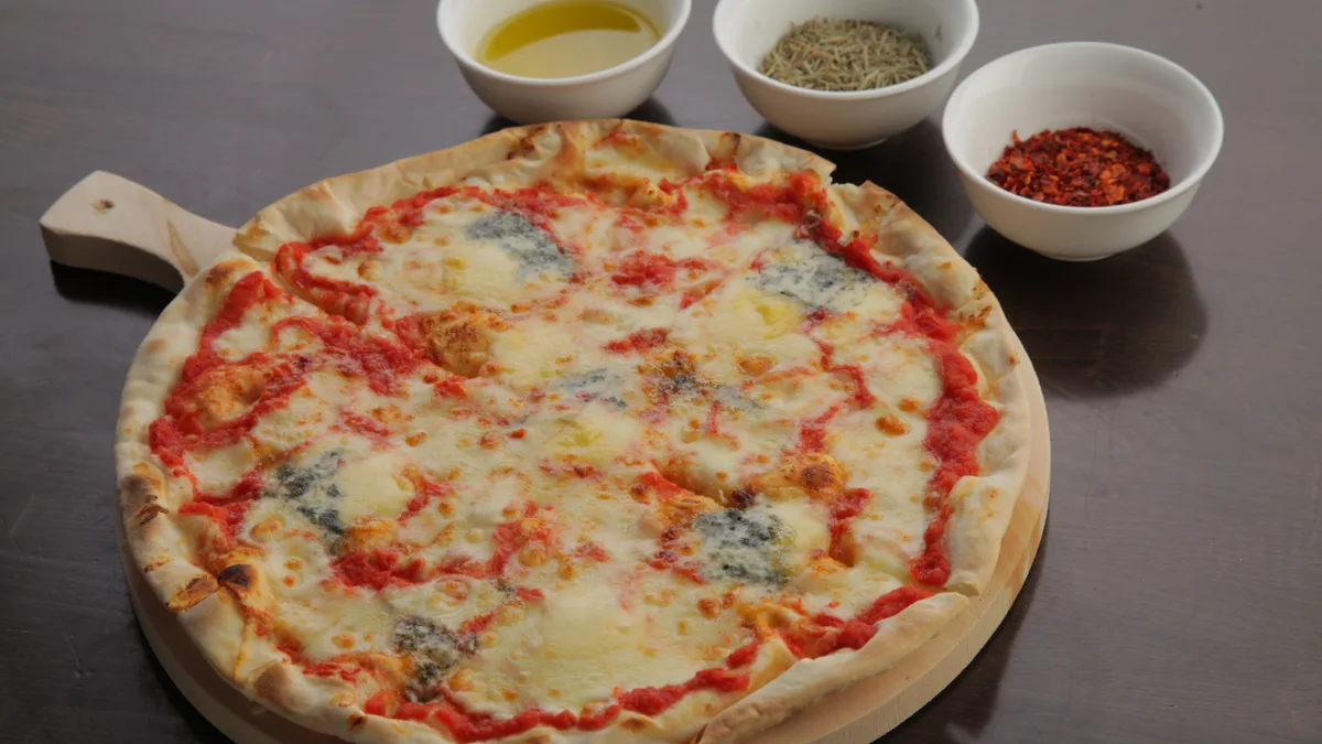 Four cheese 27cm