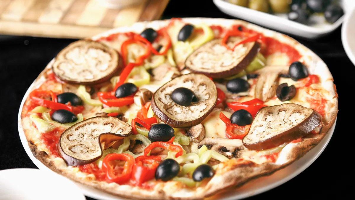 Vegetarian pizza 27cm