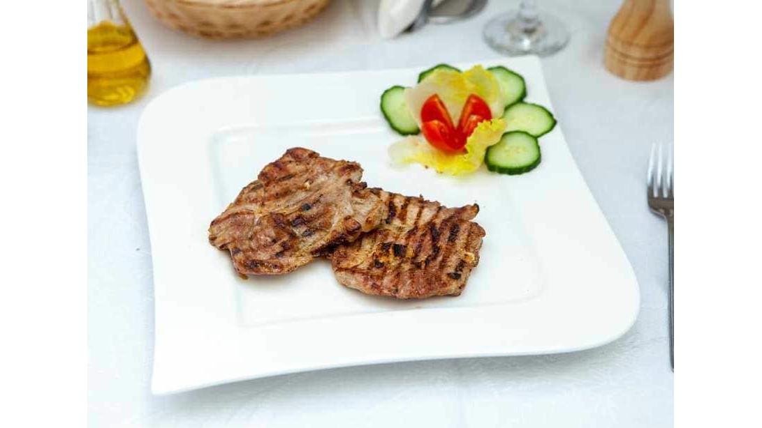 Ceafă de porc la grătar 