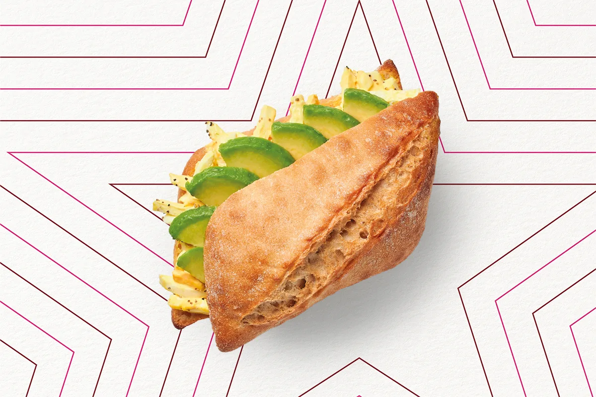Round Bread Avocado and Ei