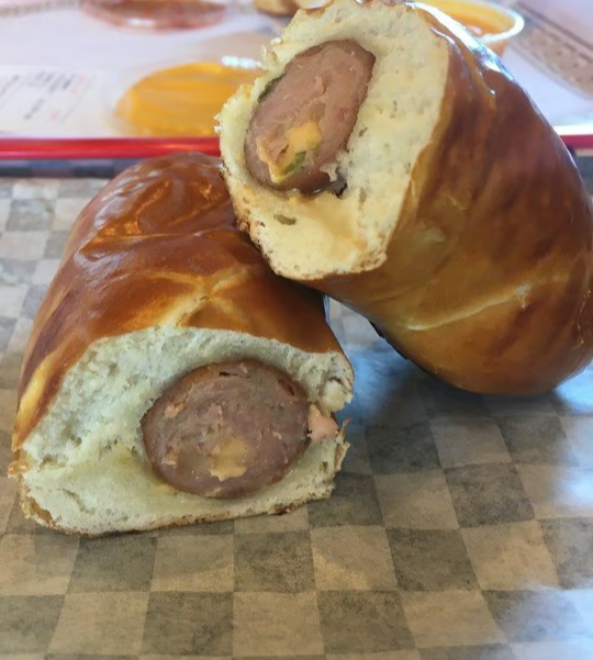 Jalapeno Cheddar Brat