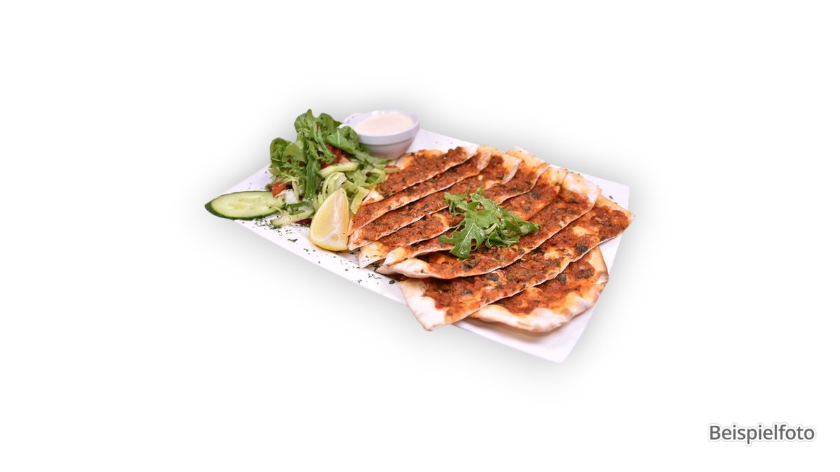 Lahmacun-Teller mit Zitrone