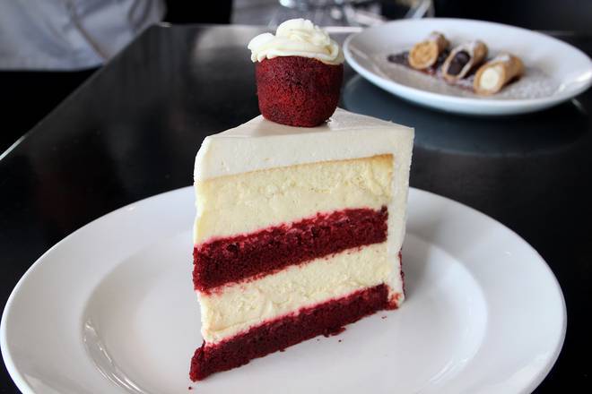 Red Velvet Cheesecake