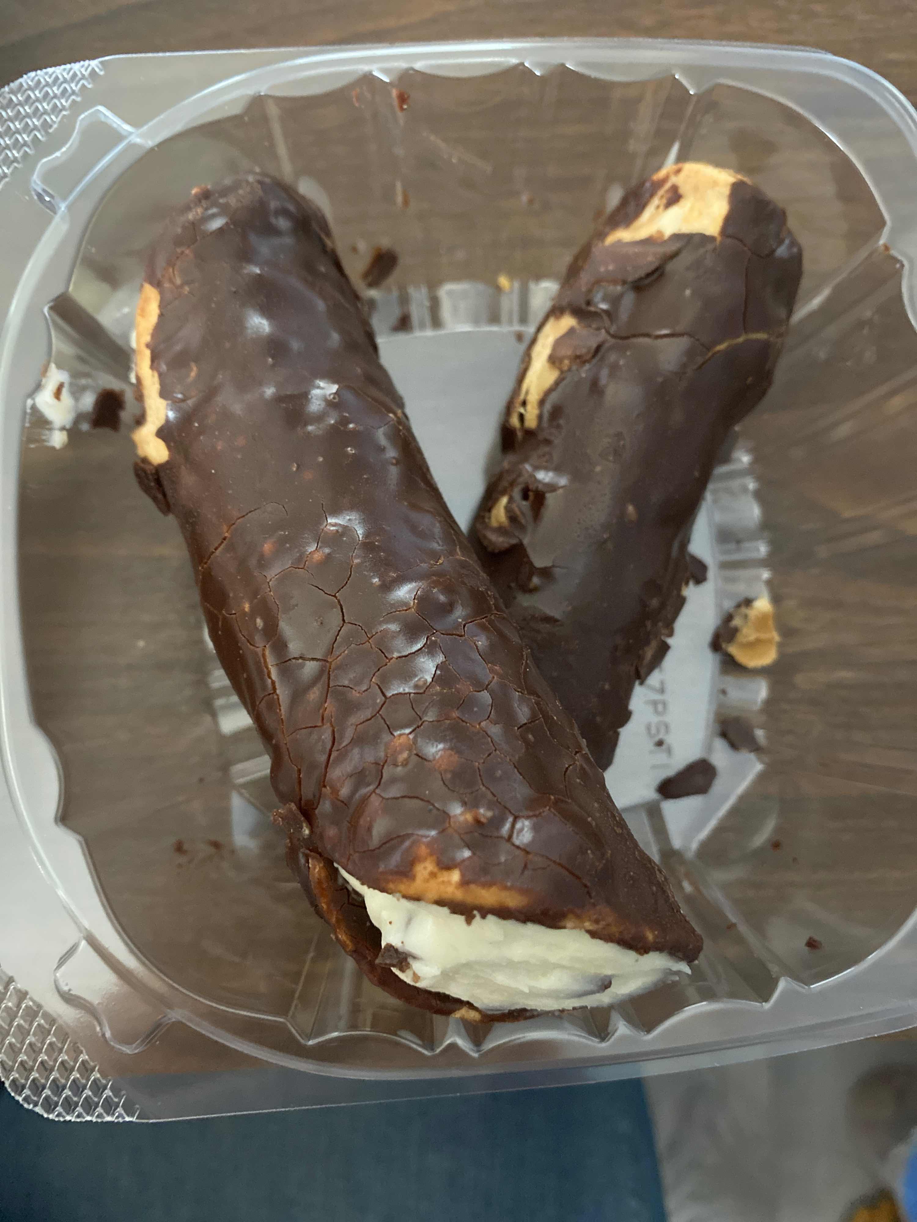 Cannolis