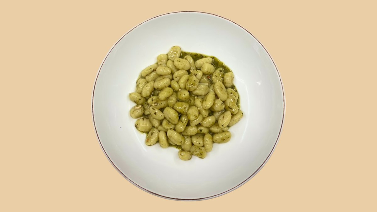 Gnocchi me Pesto and Pomodorini