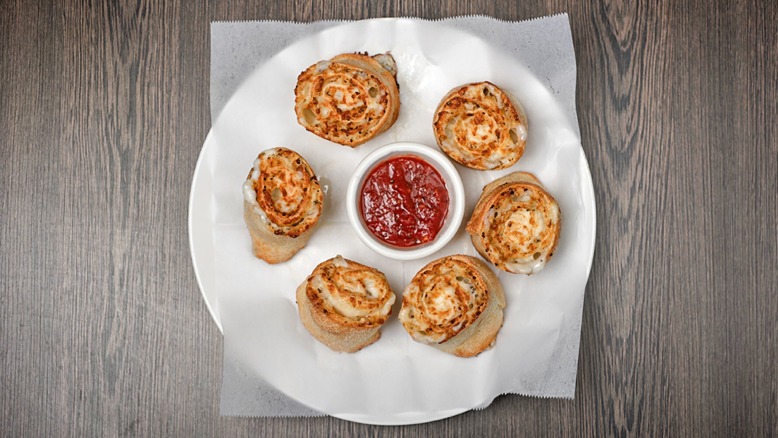 Cheesy Garlic Rolls