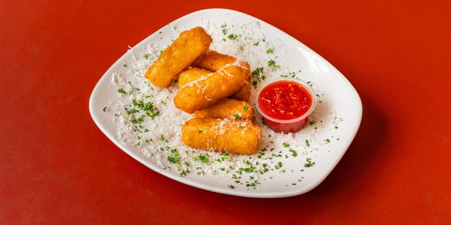 Fried Mozzarella Sticks