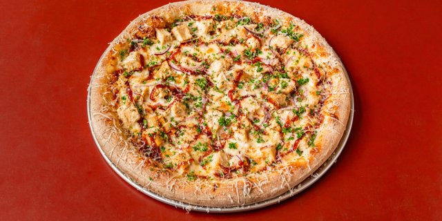 Gluten-Free BBQ Chicken Pizza