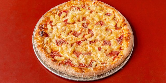 Gluten-Free Hawaiian Pizza