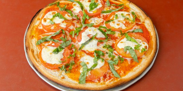 Gluten-Free Margherita Pizza