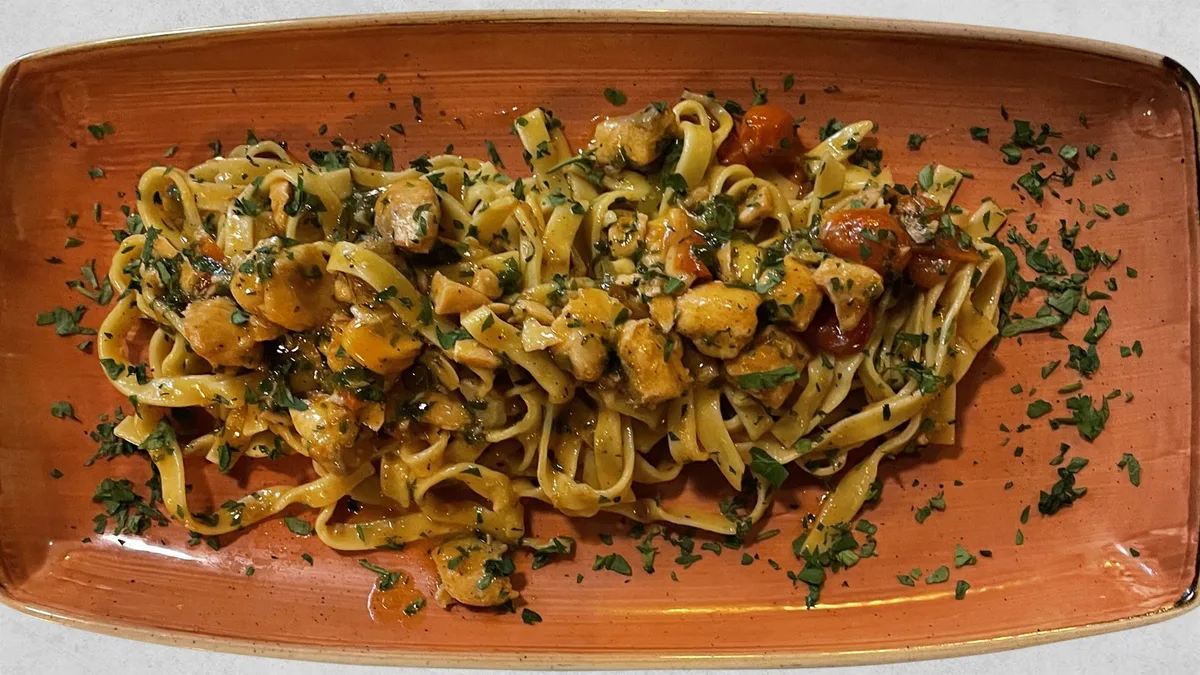 Tagliatelle with Fresh Salmon Pieces