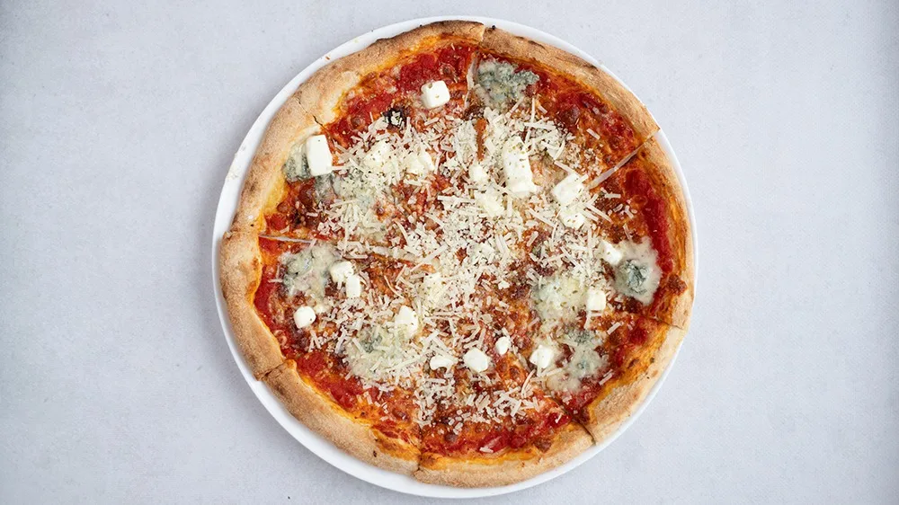 Pizza quattro