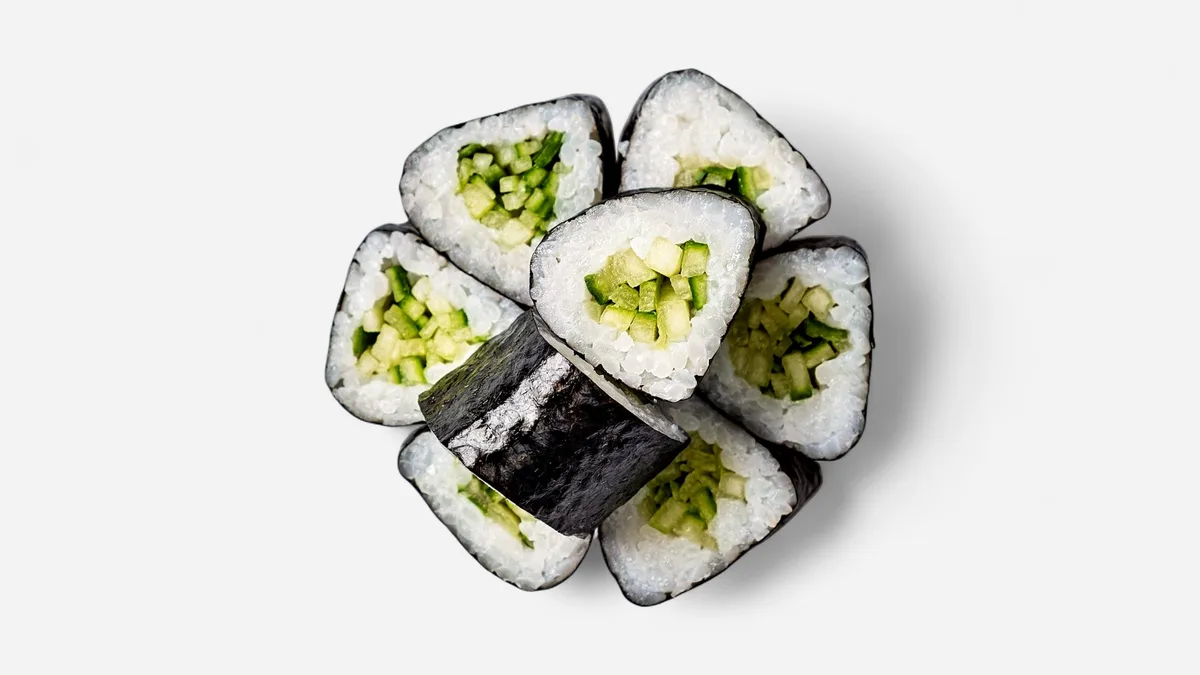 Mini roll z ogórkami