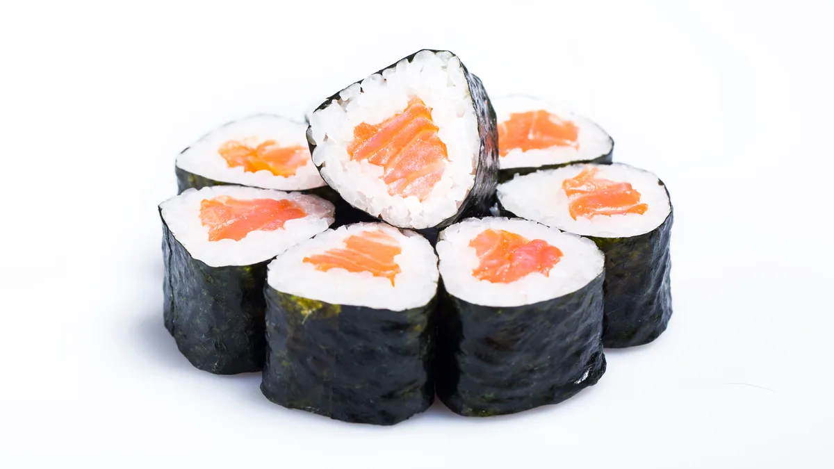Mini roll z łososiem