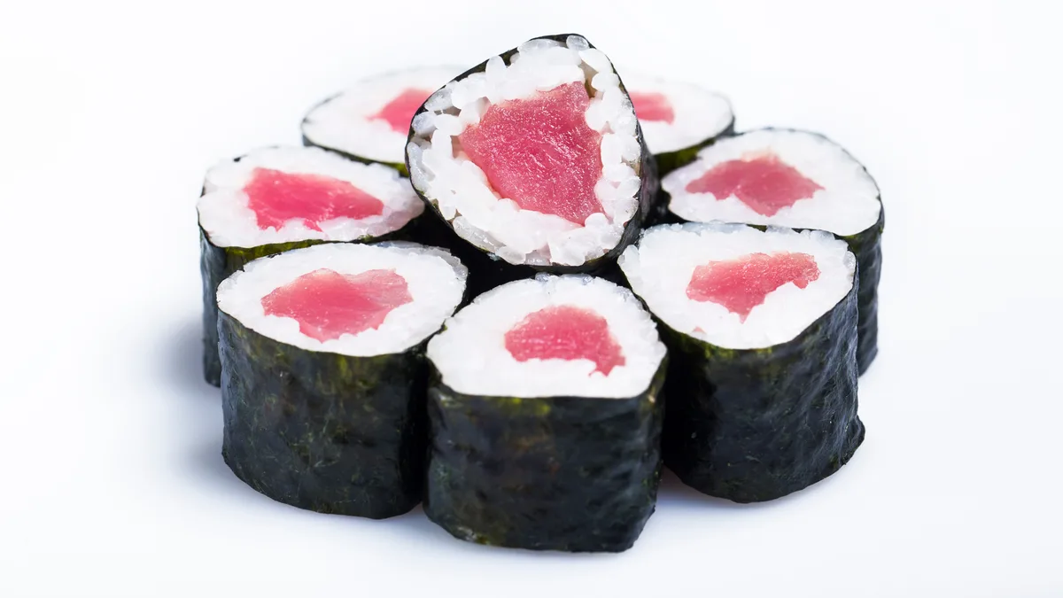 Mini roll z tuńczykiem