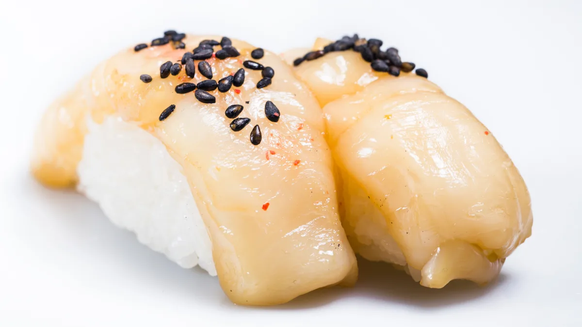 Nigiri Przegrzebki marynowane