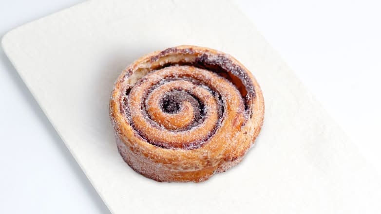CINNAMON CROISSANT