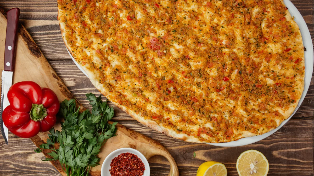 Acılı Lahmacun