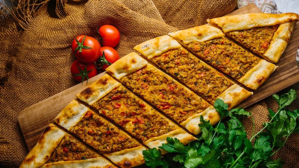 Qıyməlı Pide