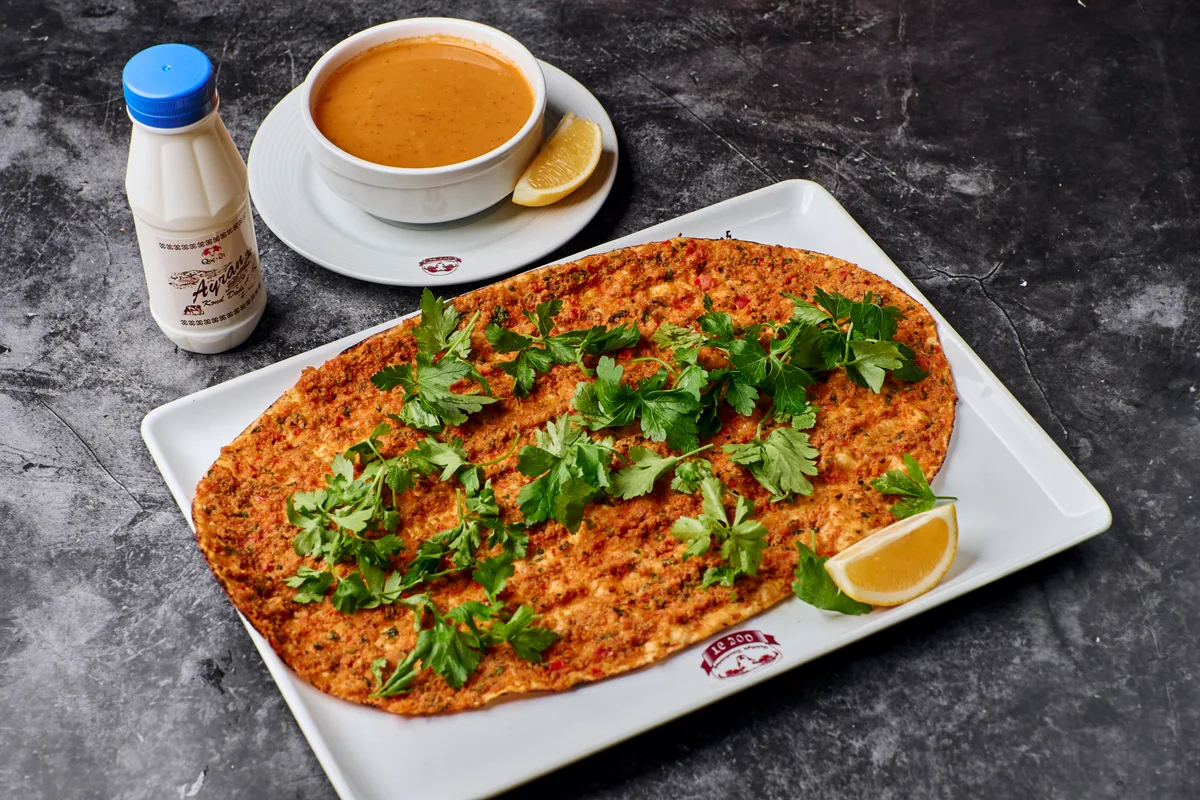 Sadə Lahmacun + Mərci Şorbası + Ayran 250 ml