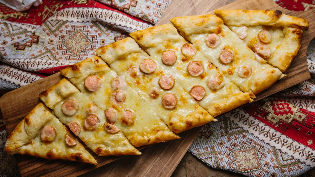 Sosisli Pide