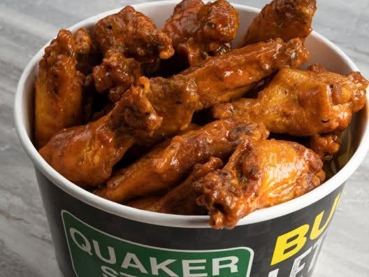 Bone-In Wings Compact Bucket (20)